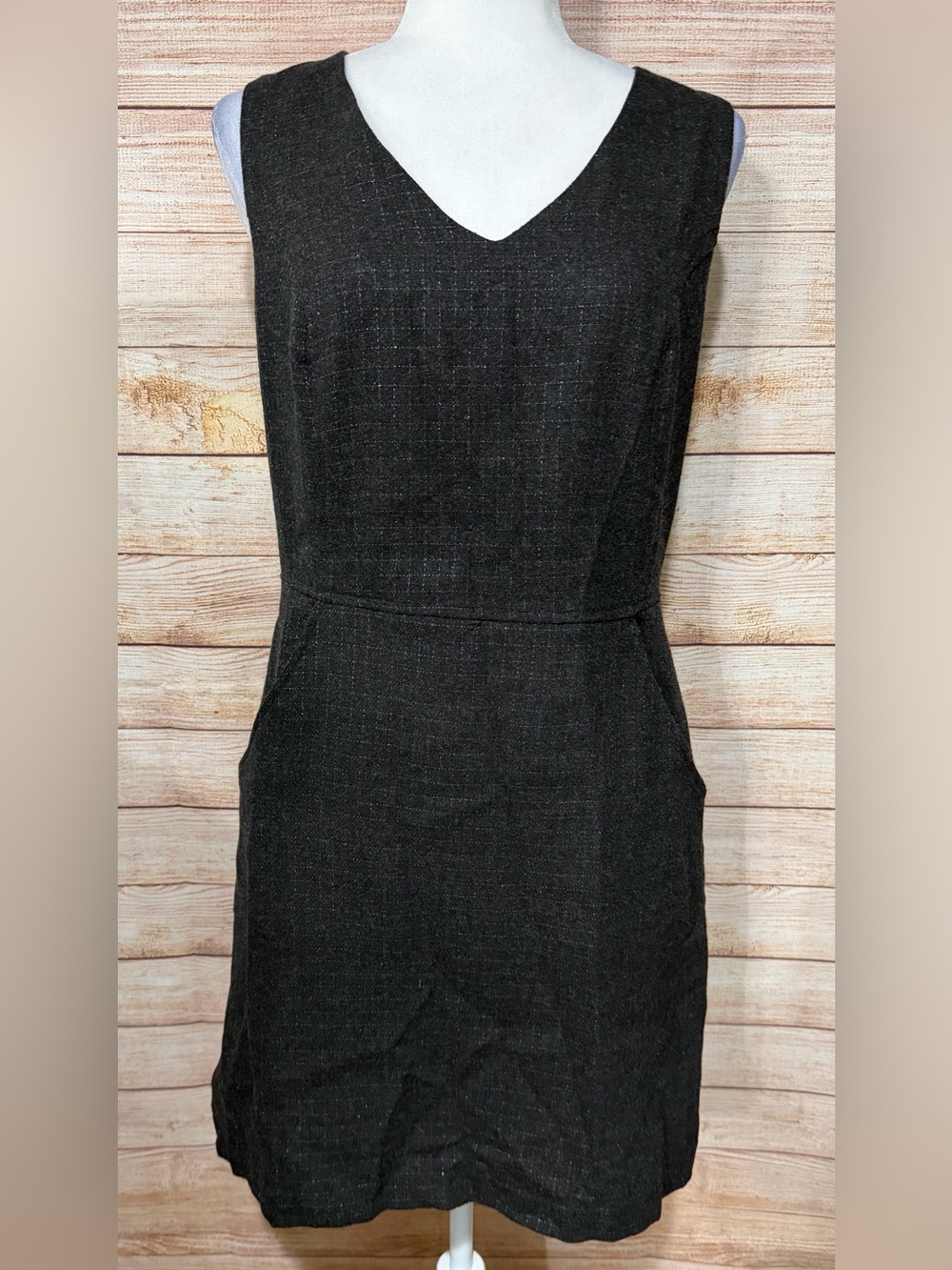 Elegant Black Sleeveless Sheath Dress